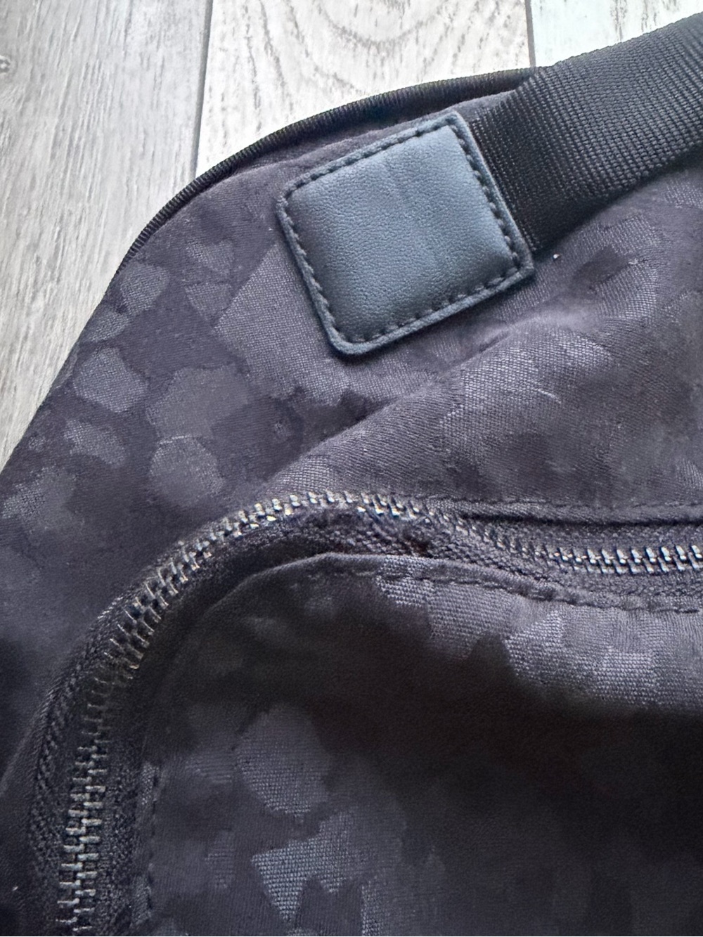 Lululemon City Adventure Black Patterned Backpack - 17L - Picture 8 of 8